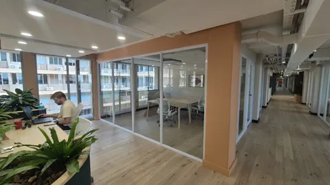 Hyde Park Corner, Corner of Jan Smuts and William Nicol Workshop17 (9)